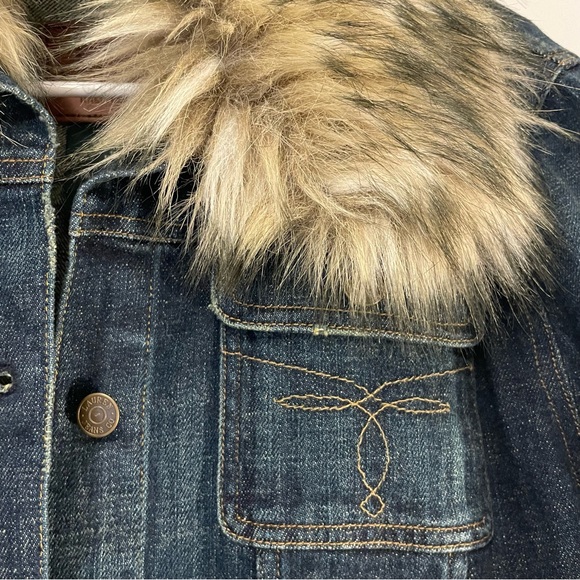 Denim Jacket with Fur - Picture 2 of 5